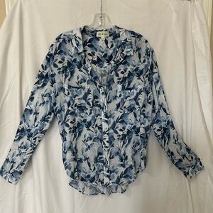 Cloth & Stone Blue Floral Button Down Shirt